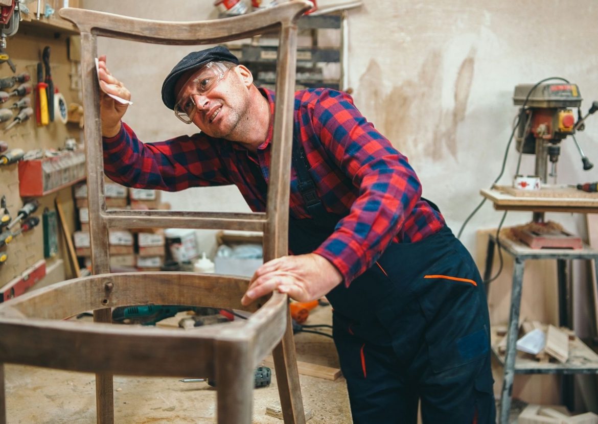 Alte Möbel selbst restaurieren