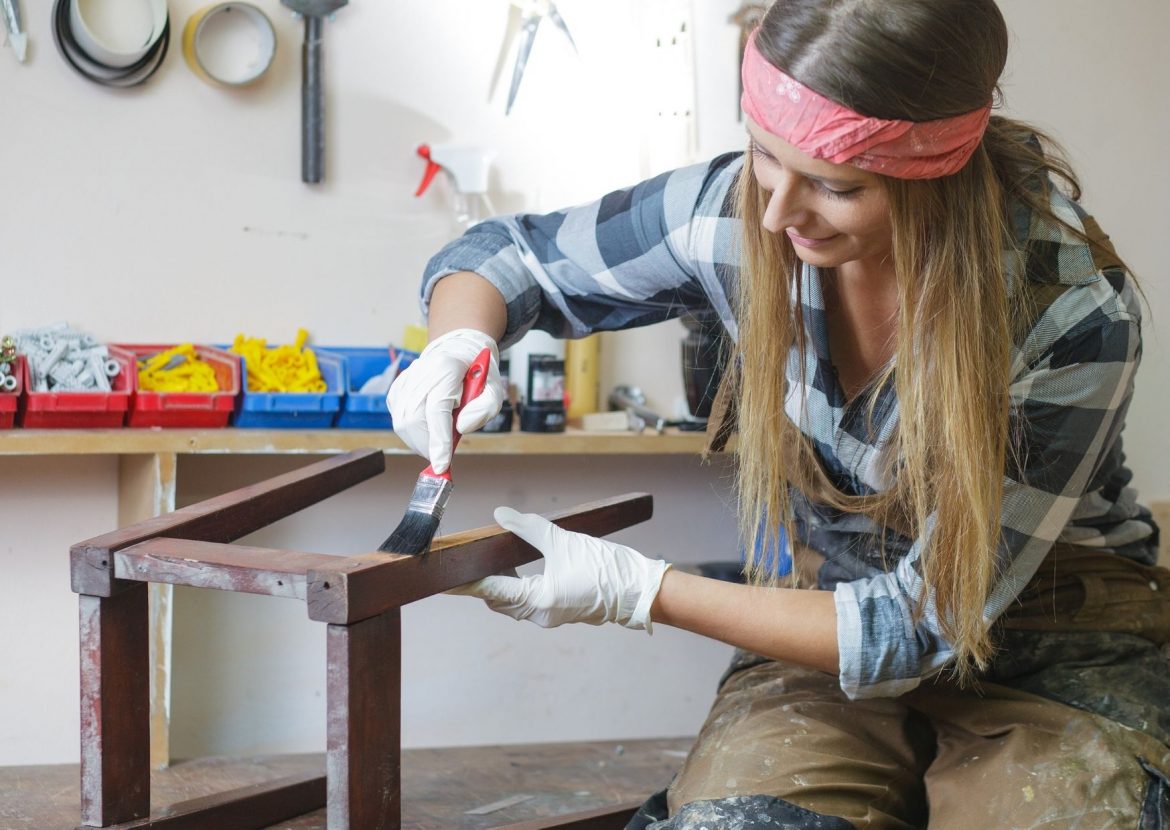 Möbel restaurieren: Was man als Laie ausrichten kann