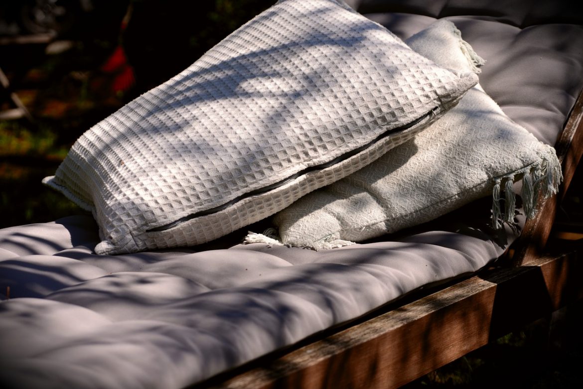 Gartenliegen – die gängigsten Variationen unter der Lupe