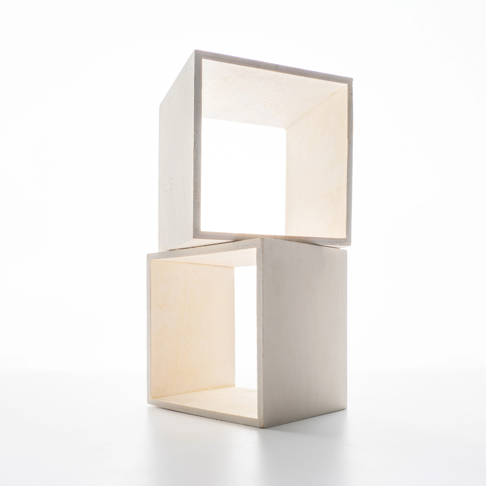 Materialwahl bei Regalwürfeln – Massivholz, MDF oder Metall? Vor- und Nachteile im Überblick Materialwahl bei Regalwürfeln – Massivholz, MDF oder Metall? Vor- und Nachteile im Überblick